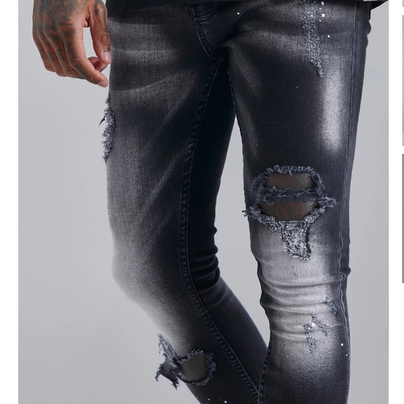 BOOHOO MAN SUPER SKINNY DISTRESSED PAINT SPLAT JEANS IN BLACK SIZE 36S - Picture 2 of 11